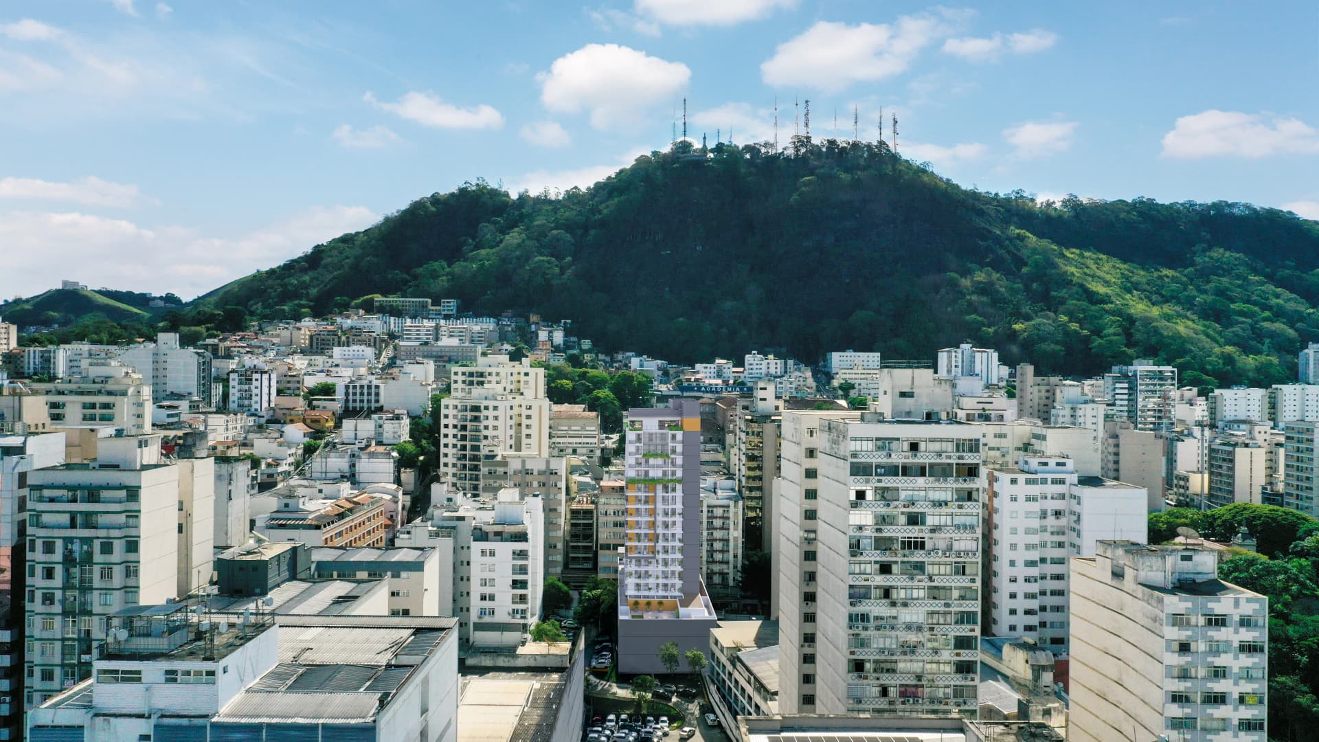 Vista dos fundos para o Cristo